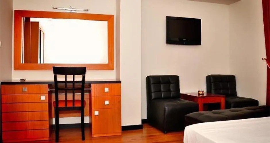 Hotel Briker Tiran